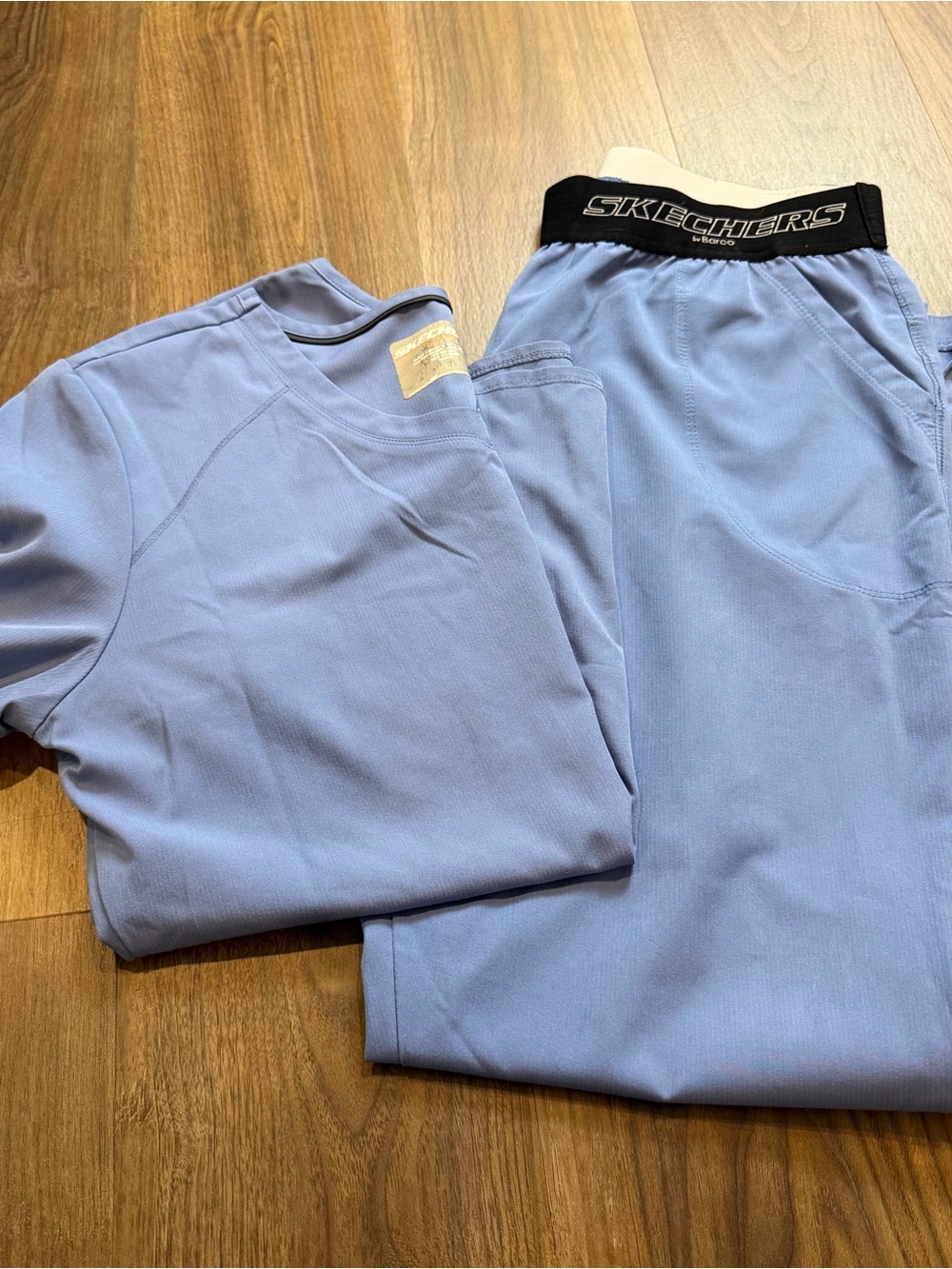 Skechers Scrub Set in Ciel Blue Sz L